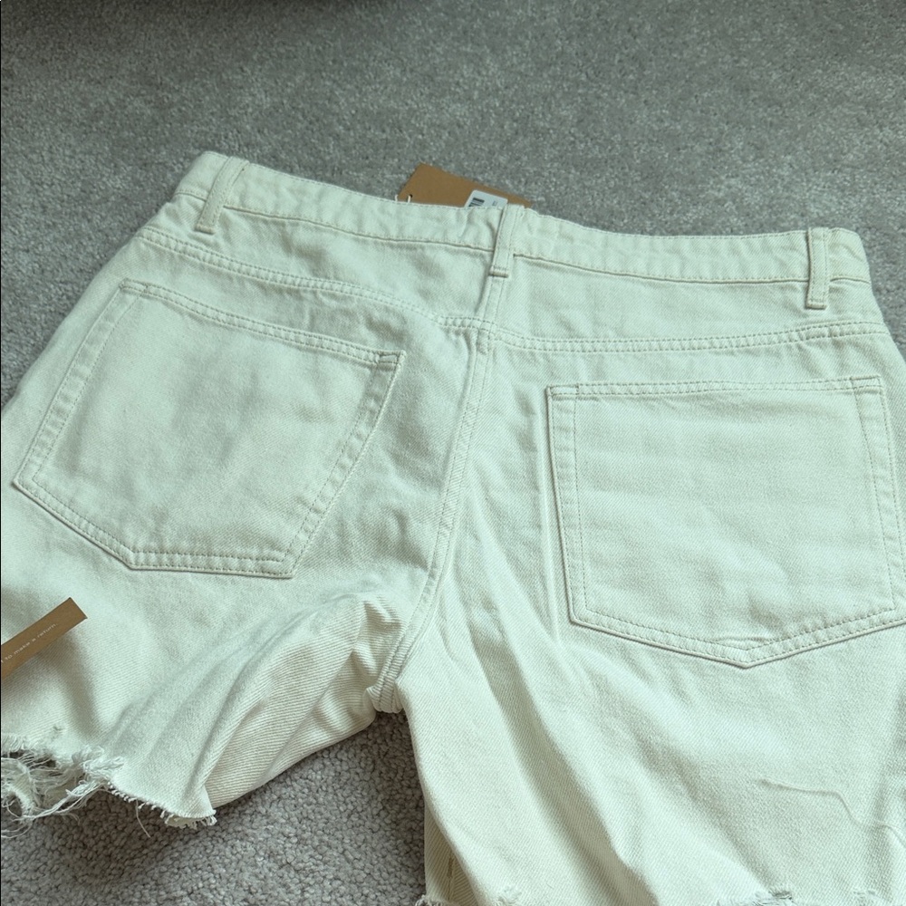 Nwt Reformation Cream Denim Cutoff Shorts - Picture 5 of 5